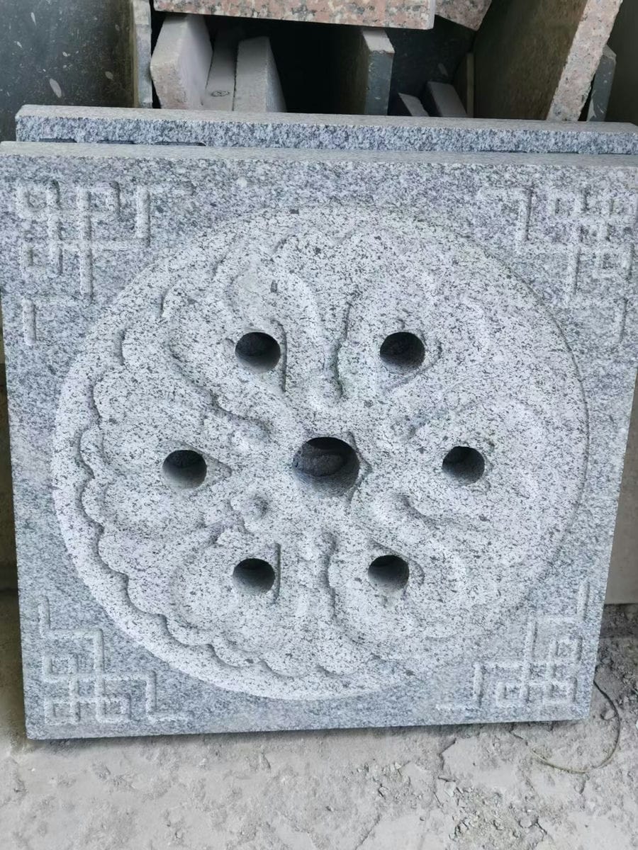 五蓮紅雕刻